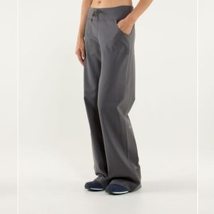 EUC Lululemon still pant size 8